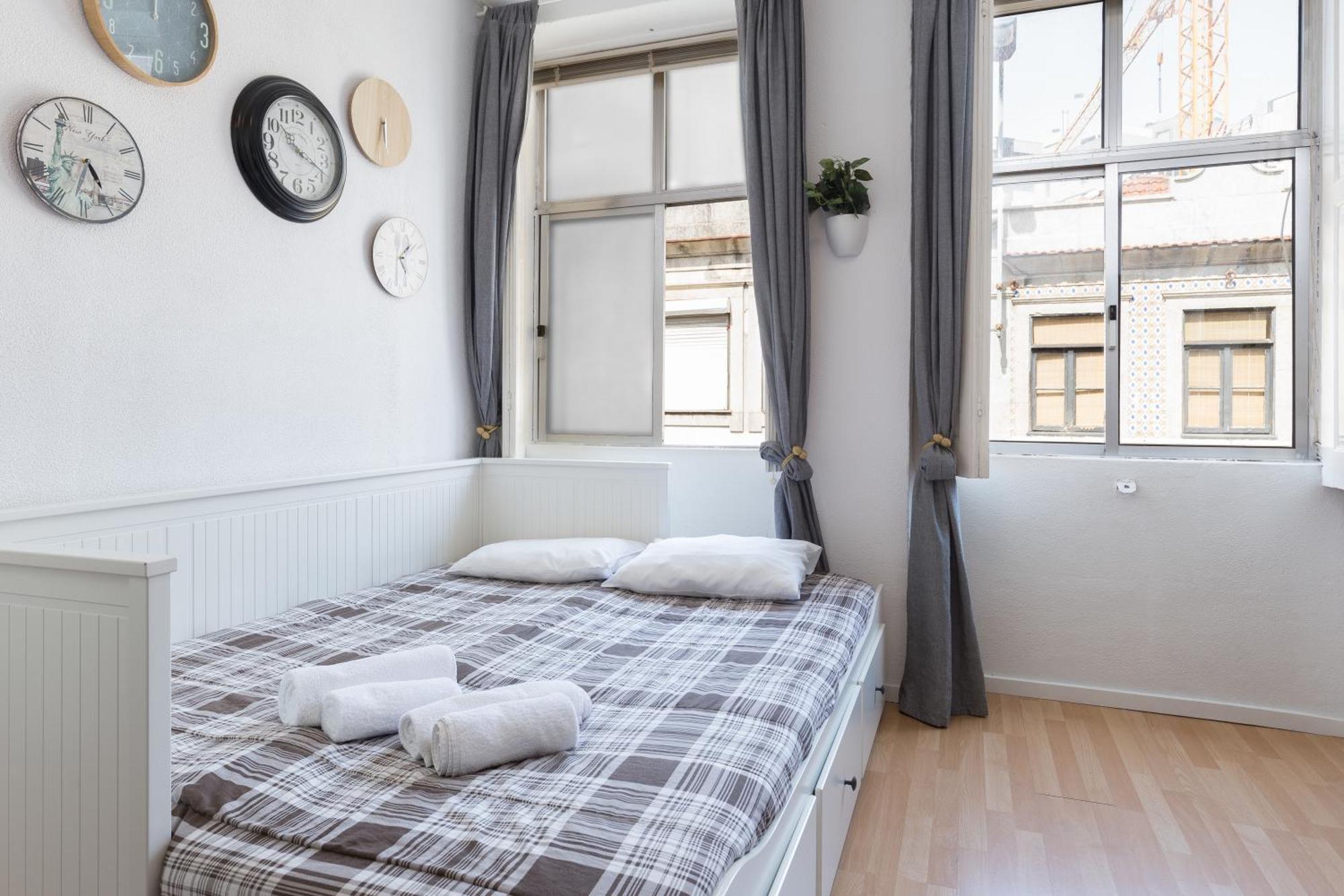 Апартаменти Host Wise - Large Flat W Terrace - Ace Location At Aliados Порту Екстер'єр фото